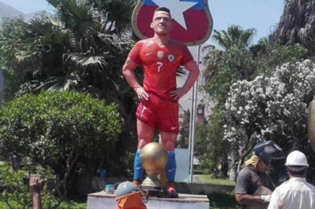 Patung-Patung Lucu Para Pesepakbola