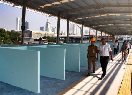 Pembangunan Skybridge Tanah Abang Molor