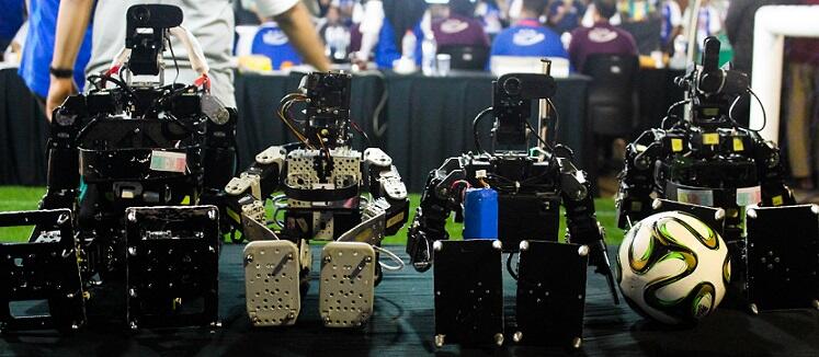 Robot Bermain Sepak Bola? Memang Bisa?