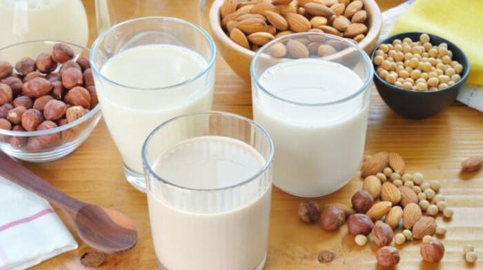 Apa Benar Minum Susu Dapat Membuat Asam Lambung Naik