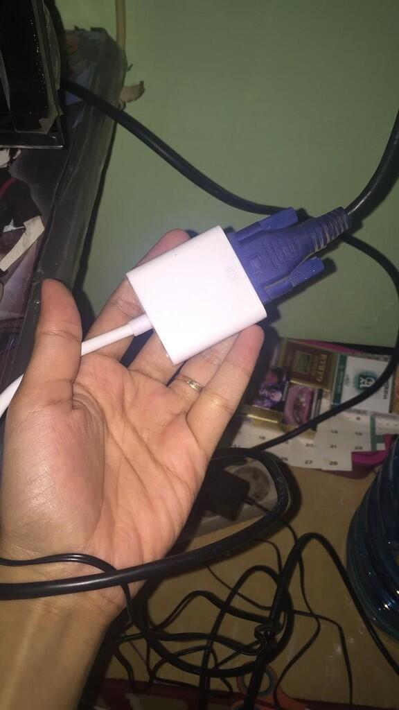 Help tolong mendesaakkk gan!! Caranya ngubah monitor jadi tv!!!! 