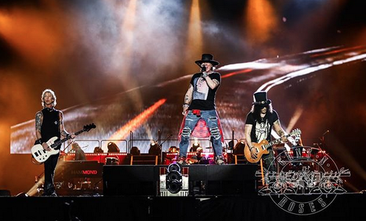 Konser Guns N Roses di GBK Dibuka dengan Indonesia Raya