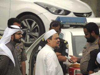 Detik-detik Penjemputan-Penahanan Habib Rizieq oleh Intelijen Saudi