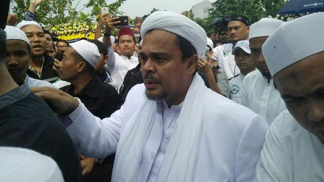 Habib Rizieq Laporkan Fitnah 'Bendera ISIS' ke Polisi Saudi