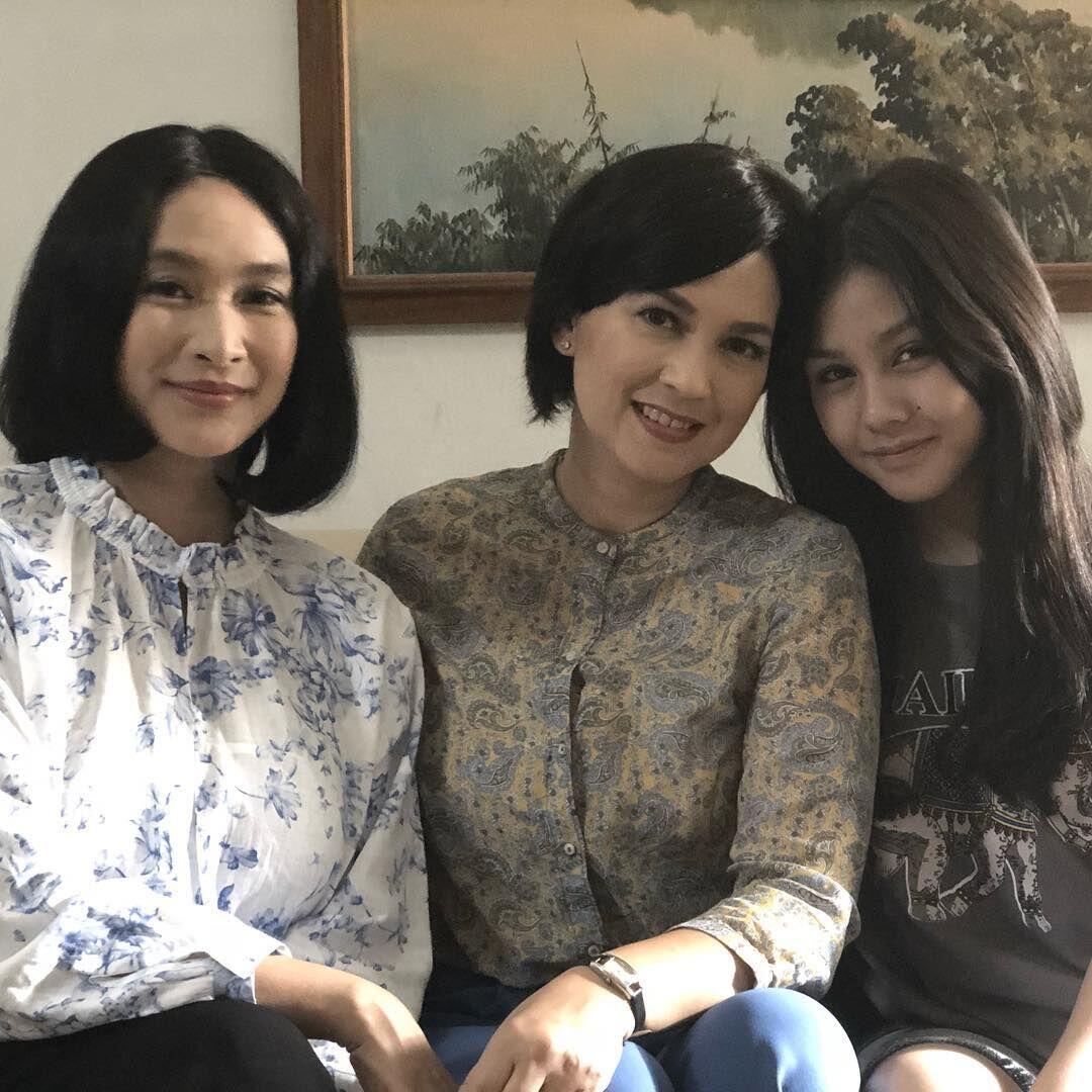 9 Potret Seru Syuting Dilan 1991, Siapa yang Penasaran?
