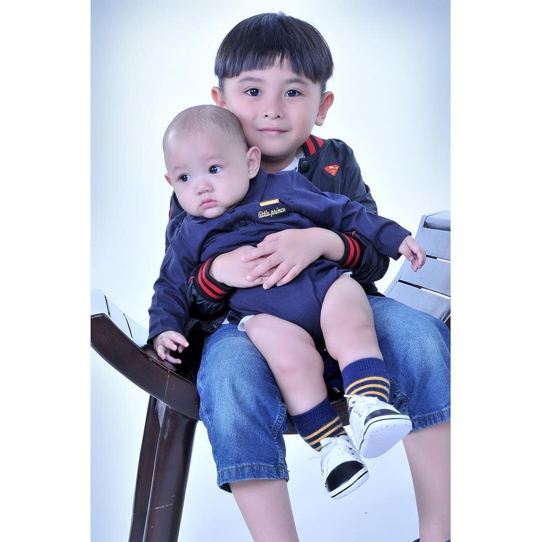 10 Potret Kedekatan Daus Mini & Putranya Ical, Cute Abis