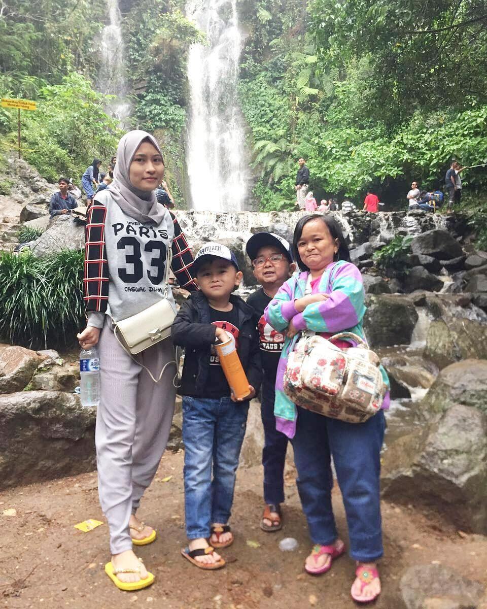 10 Potret Kedekatan Daus Mini & Putranya Ical, Cute Abis