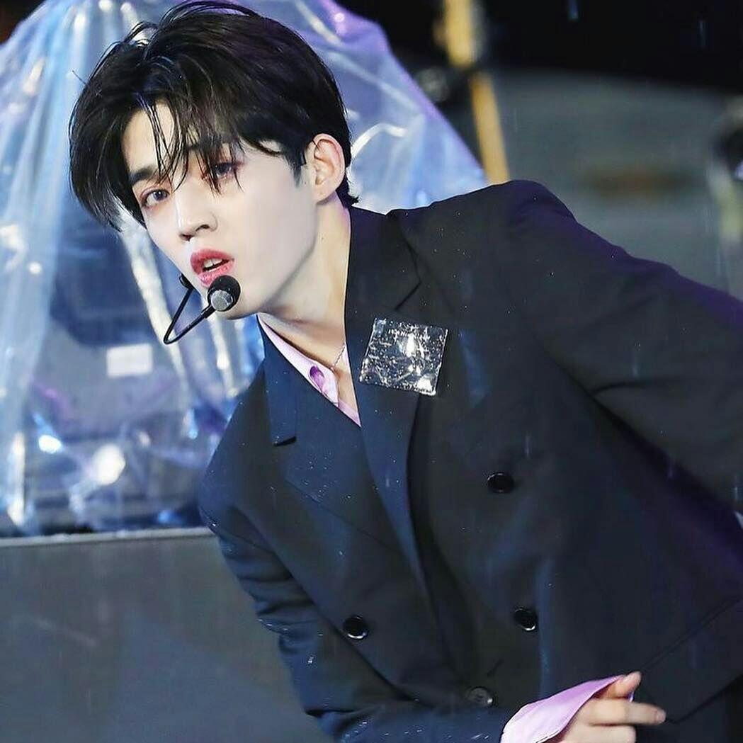 Wah, 5 Idol KPop Asli Korea Ini Sering Dikira Orang Asing Lho!