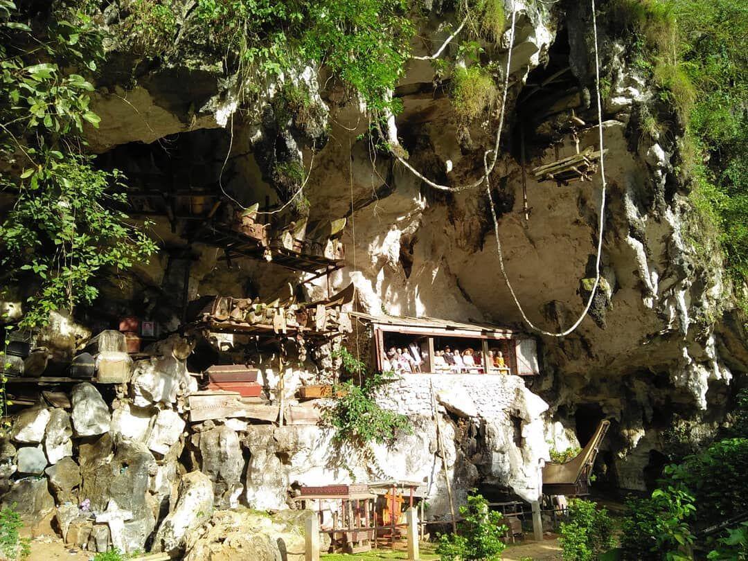 Saking Cantiknya, 8 Pemakaman Ini Malah Dijadikan Tempat Wisata