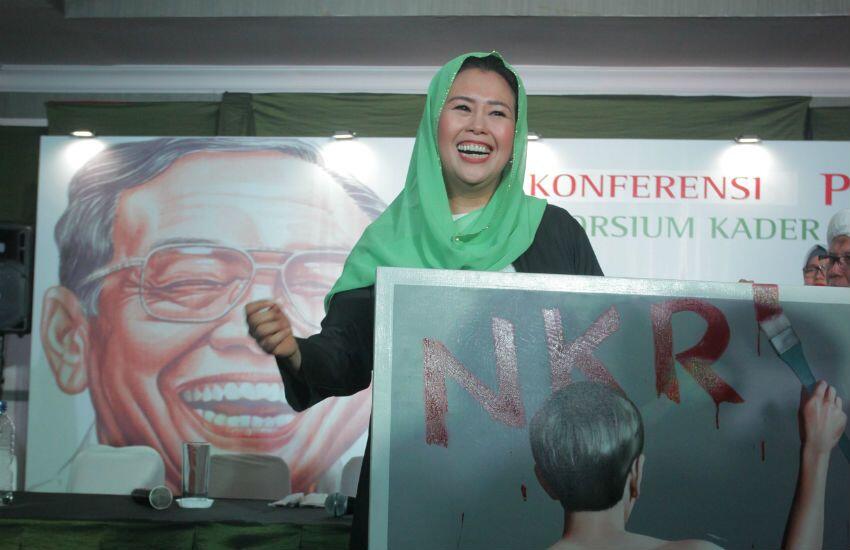 Cucu Pendiri NU ke Prabowo, Yenny Wahid: Cucu Pendiri Banyak ke Jokowi