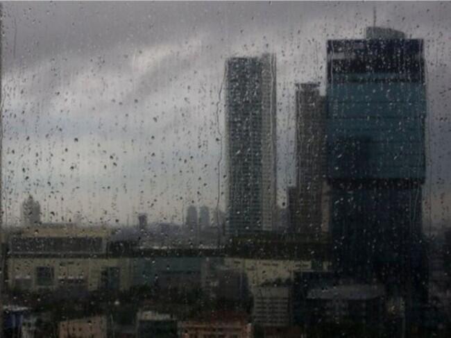 Waspada Hujan Disertai Petir dan Awan Kencang