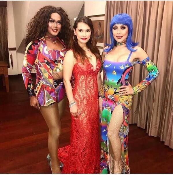 Bikin Heboh, 9 Potret Maria Ozawa Selama di Bali