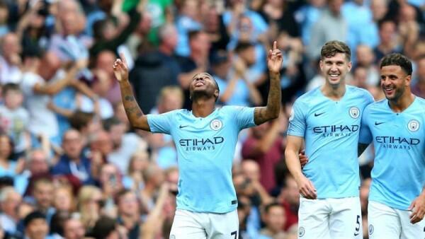 Tampil Apik, Sterling Disebut Carragher Layak Dapat Kontrak Baru