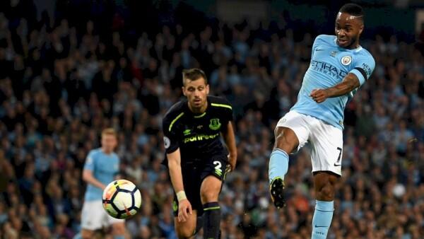 Tampil Apik, Sterling Disebut Carragher Layak Dapat Kontrak Baru