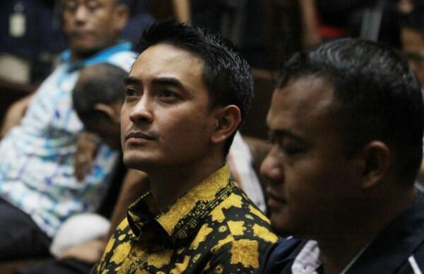 Hari Ini, Gubernur Zumi Zola akan Mendengar Tuntutan Jaksa KPK