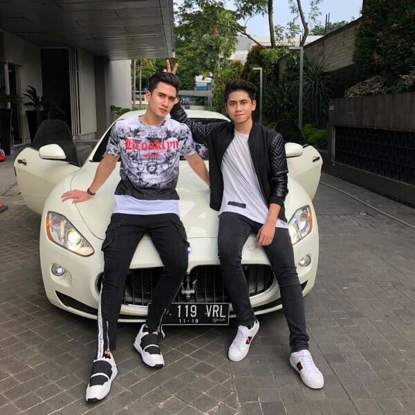 Brother Goals, 10 Potret Kompaknya Verrell Bramasta dan Athalla