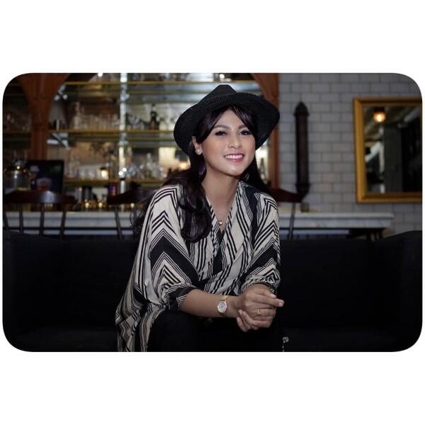 10 OOTD Stylish ala Barbie Nouva, Sahabat Maria Ozawa yang Kece Abis