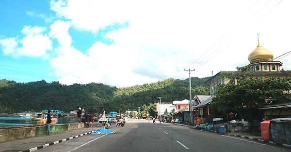 Mengejar Sinyal di Daerah Tertinggal