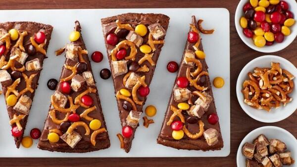 Resep Mudah Pizza Brownies Aneka Topping, Asyik buat Nongkrong Ramean