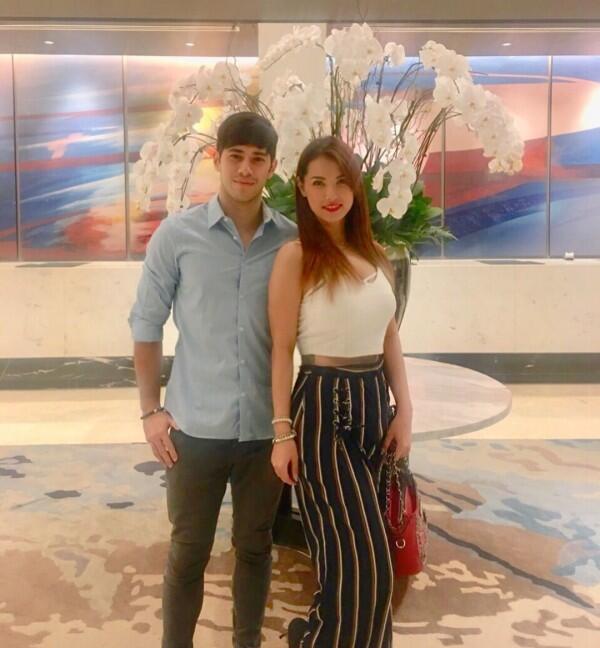 10 Momen Indah Maria Ozawa & Kekasih, Romantis Banget!