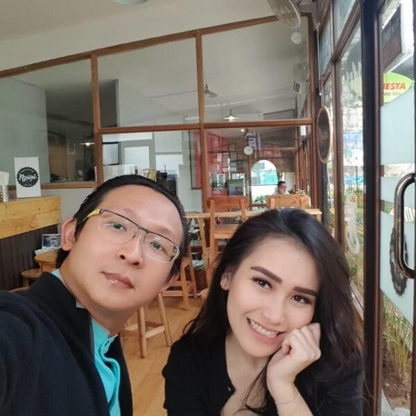 10 Potret Fransen Susanto, Pria yang Dikabarkan Dekat Ayu Ting Ting