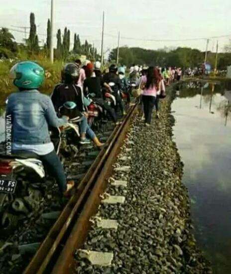 Kerennya Orang Indonesia !! Lo Bangga Ga Jadi WNI ?