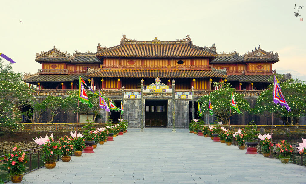 Private car transfer from Danang Airport to Hue city - Travel in Vietnam