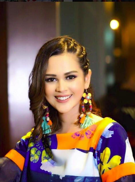 Ketahuan Antar Roger Danuarta Jadi Mualaf, Ini Fakta-fakta Cut Meyriska