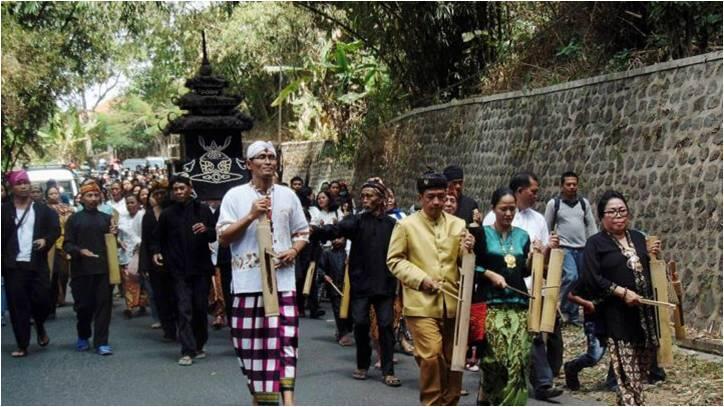 Tradisi Seren Tahun