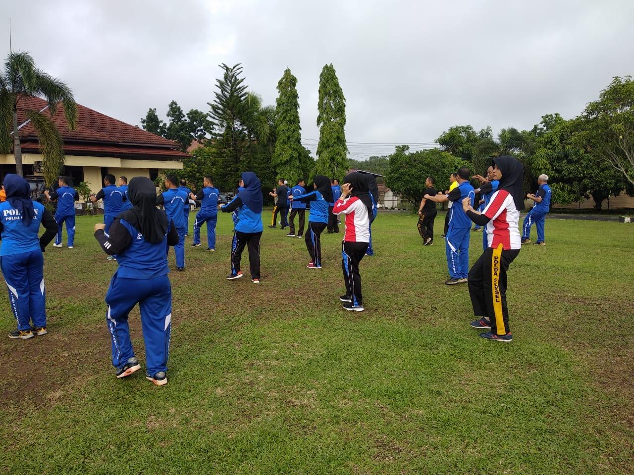 Wujudkan Personil Sehat dan Bugar , Polres Banyuasin Gelar Senam Bersama Setiap Pagi