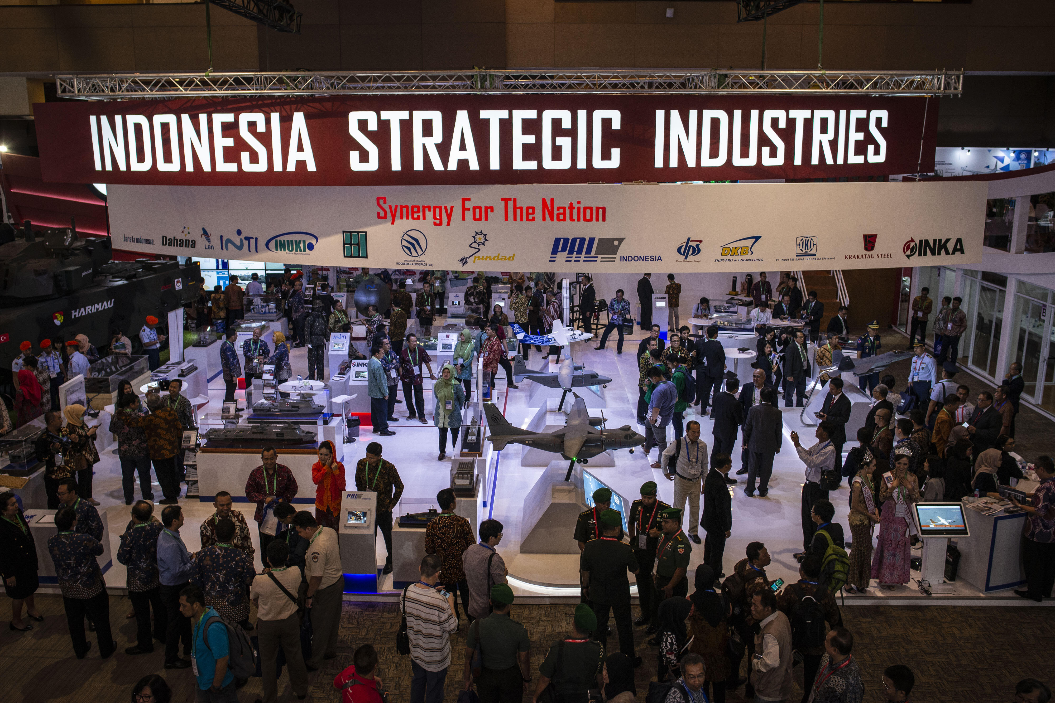 Di Indo Defence 2018, Pindad Teken MoU dengan Sejumlah Mitra Strategis