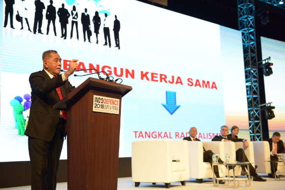 Menhan Ajak Negara Peserta Indo Defence 2018 Kerja Sama Atasi Terorisme