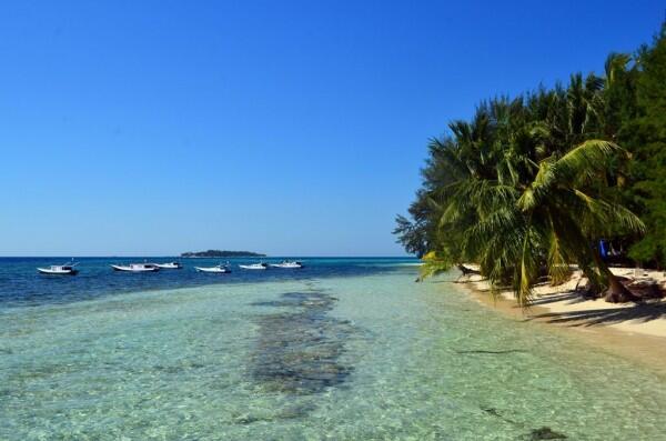Mengintip Eksotisme 5 Pulau di Sulawesi Selatan, Cantik Banget!
