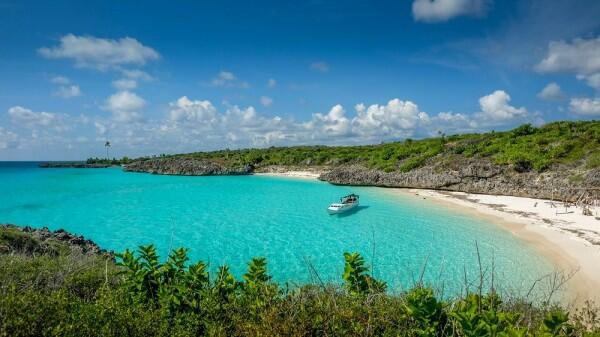Bukan Maldives, 7 Pantai Indah Ini Bisa Kamu Temui di Sulawesi Selatan