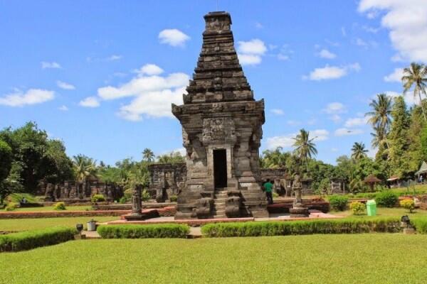5 Wisata di Blitar yang Seru untuk Napak Tilas Zaman Kerajaan