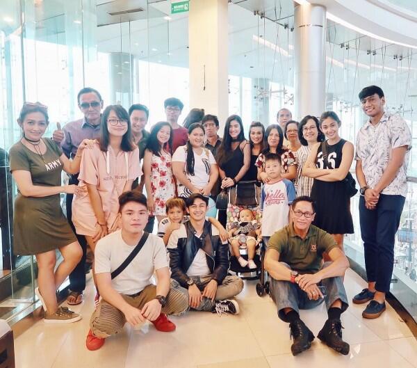10 Potret Hito Caesar & Felicya Asuh Anak, Bak Mama Papa!