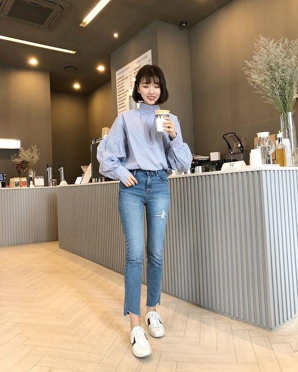 10 Outfit Jeans ala Youtuber Sunny Dahye, Bisa Jadi Inspirasi!