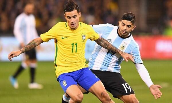 Alami Cedera Paha, Coutinho Menepi Selama Tiga Pekan