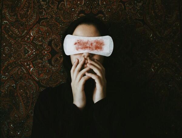 Perempuan Maroko Ini Lawan Budaya Seksisme Lewat Karya Fotografinya