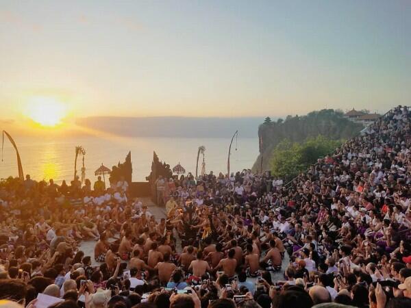 5 Makna Tersembunyi Dibalik Tari Kecak, Indahnya Luar Biasa!