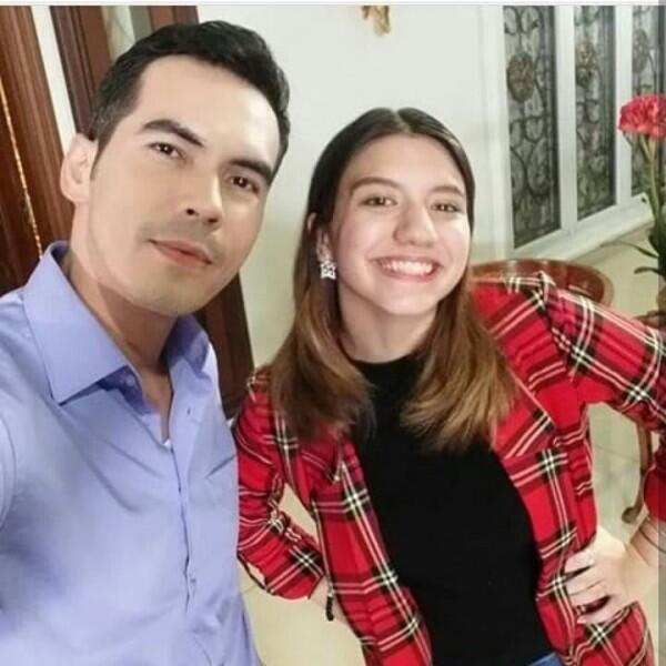 Bertabur Artis Muda, Ini 10 Potret Kedekatan Para Pemain Cinta Misteri
