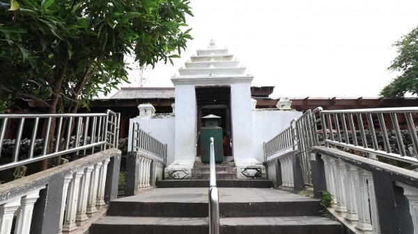 Mau Berwisata Religi? 5 Tempat Ini Tersebar di Wilayah Jawa Timur Lho