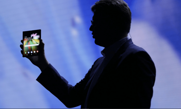 Samsung Perkenalkan Inovasi Smartphone Lipat, Inilah 5 Info Tentangnya