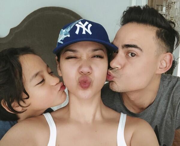 10 Tahun Menikah, Potret Romantis BCL - Ashraf Sinclair Bak Pacaran