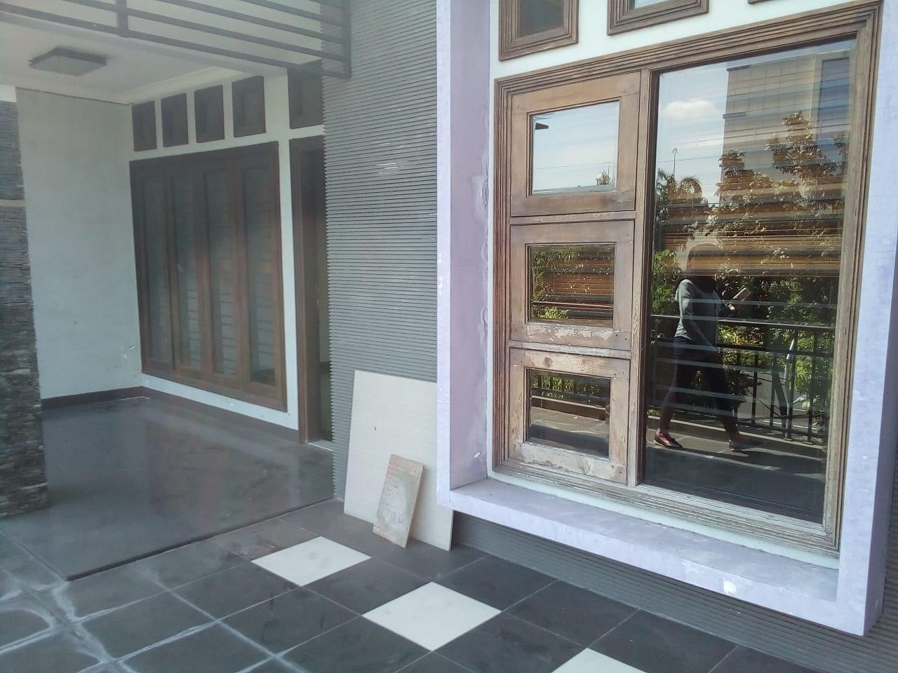 Disewakan ruang kantor murah surabaya utara
