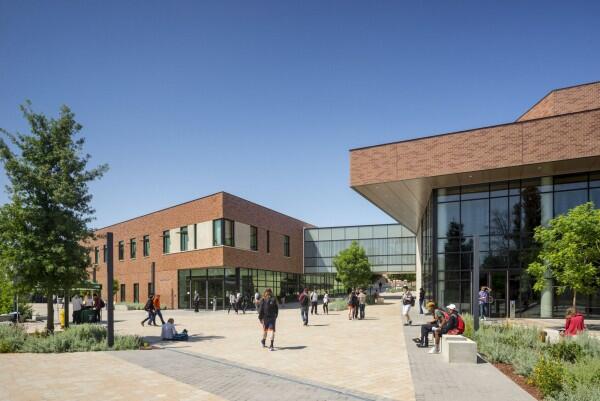 8 Community College Favorit Anak Indonesia di Amerika Serikat