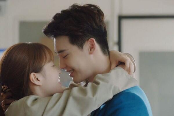 5 Adegan Romantis Khas Drama Korea yang Bikin Histeris Hingga Iri!