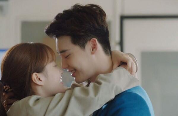 5 Adegan Romantis Khas Drama Korea yang Bikin Histeris Hingga Iri!