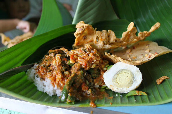 15 Makanan Ini Bukti kalau "Surga" Ada di Abang Penjual Kaki Lima