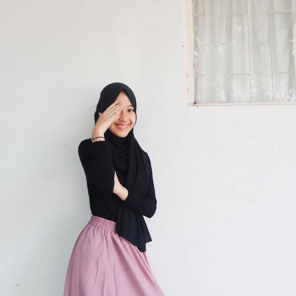 Memesona, Ini 10 Potret Adiba Khanza, Anak Umi Pipik yang Modis Abis!